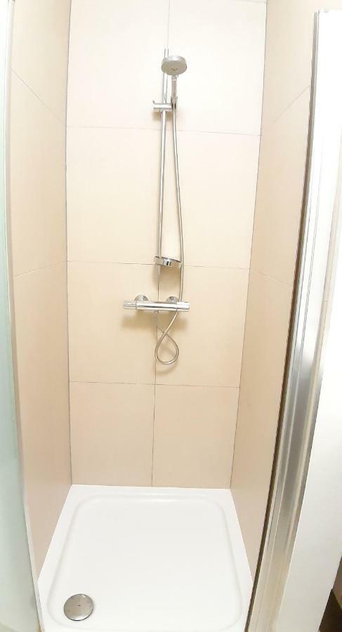 Theater Lodge Apartment In Heart Of Anversa Esterno foto