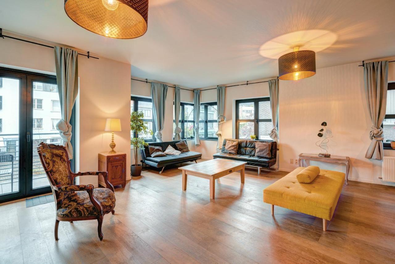 Theater Lodge Apartment In Heart Of Anversa Esterno foto